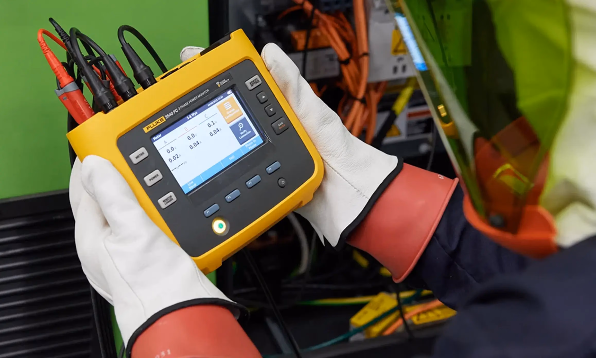 Pruftechnik device in use